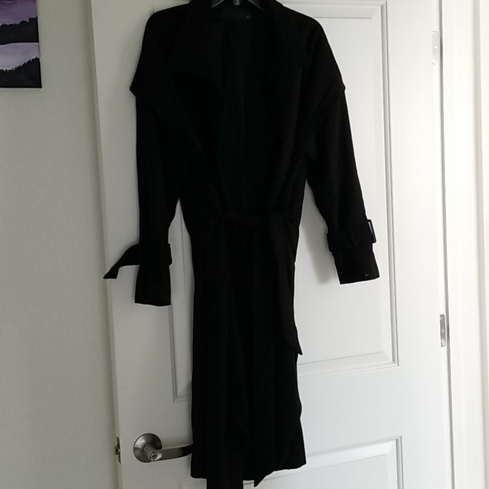 Line & Dot Jacket - Picture 4 of 9